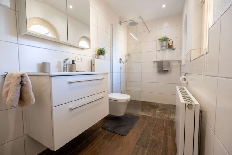 Badezimmer EG