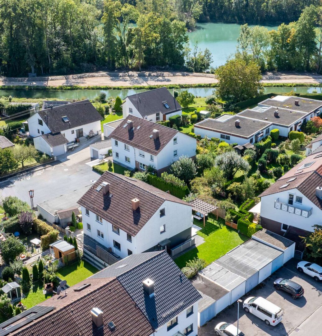 Ansicht Haus &  Umgebung