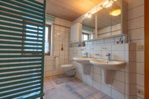 Badezimmer OG