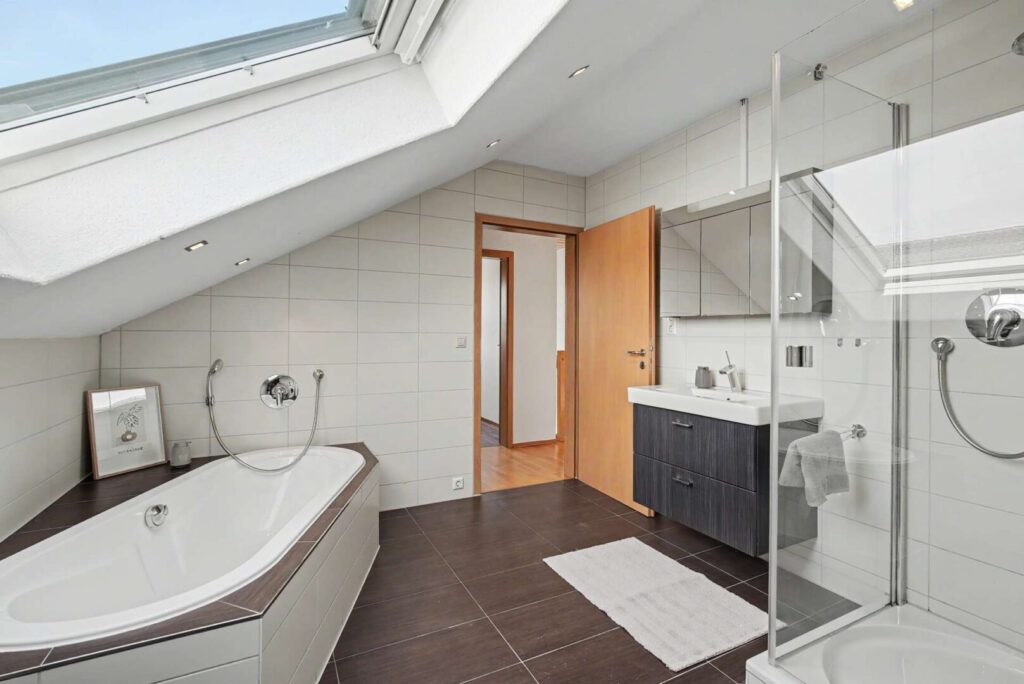 Badezimmer DG