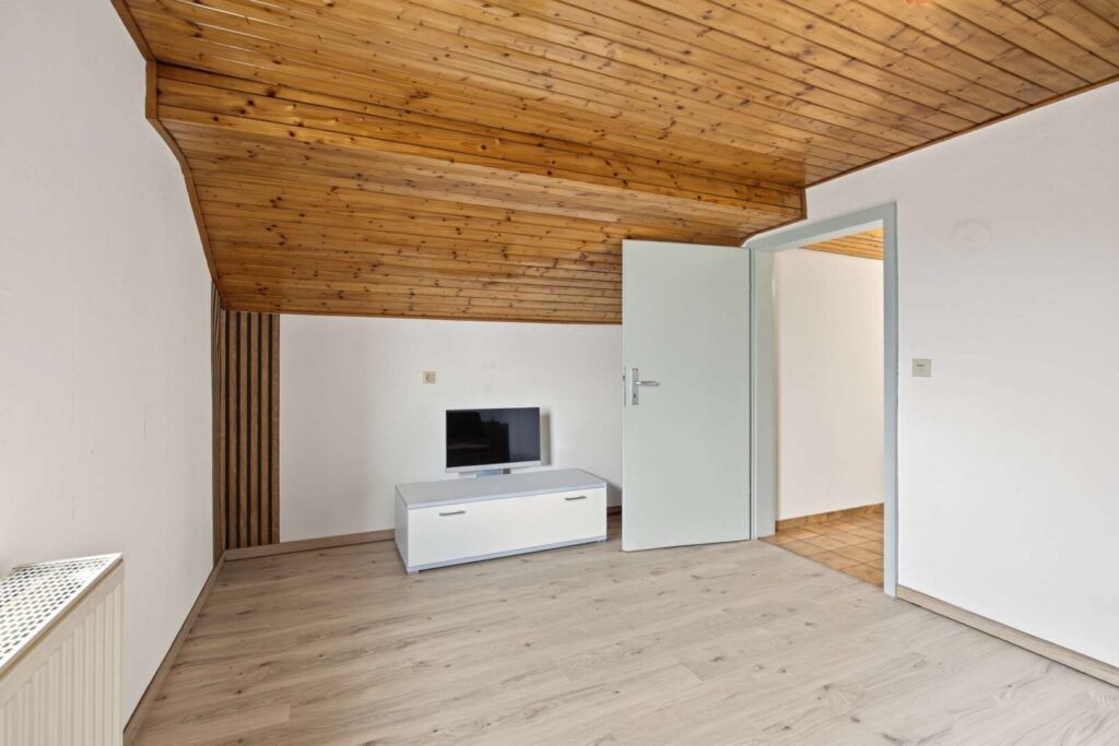 Wohnzimmer DG